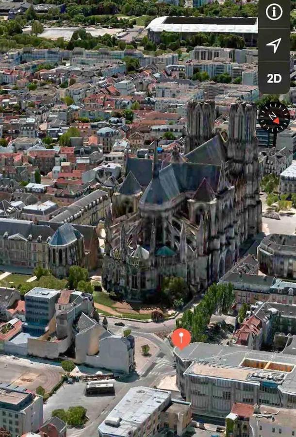 Loft Des Sacres - Vue Unique Sur La Cathedrale Apartment Реймс Екстериор снимка