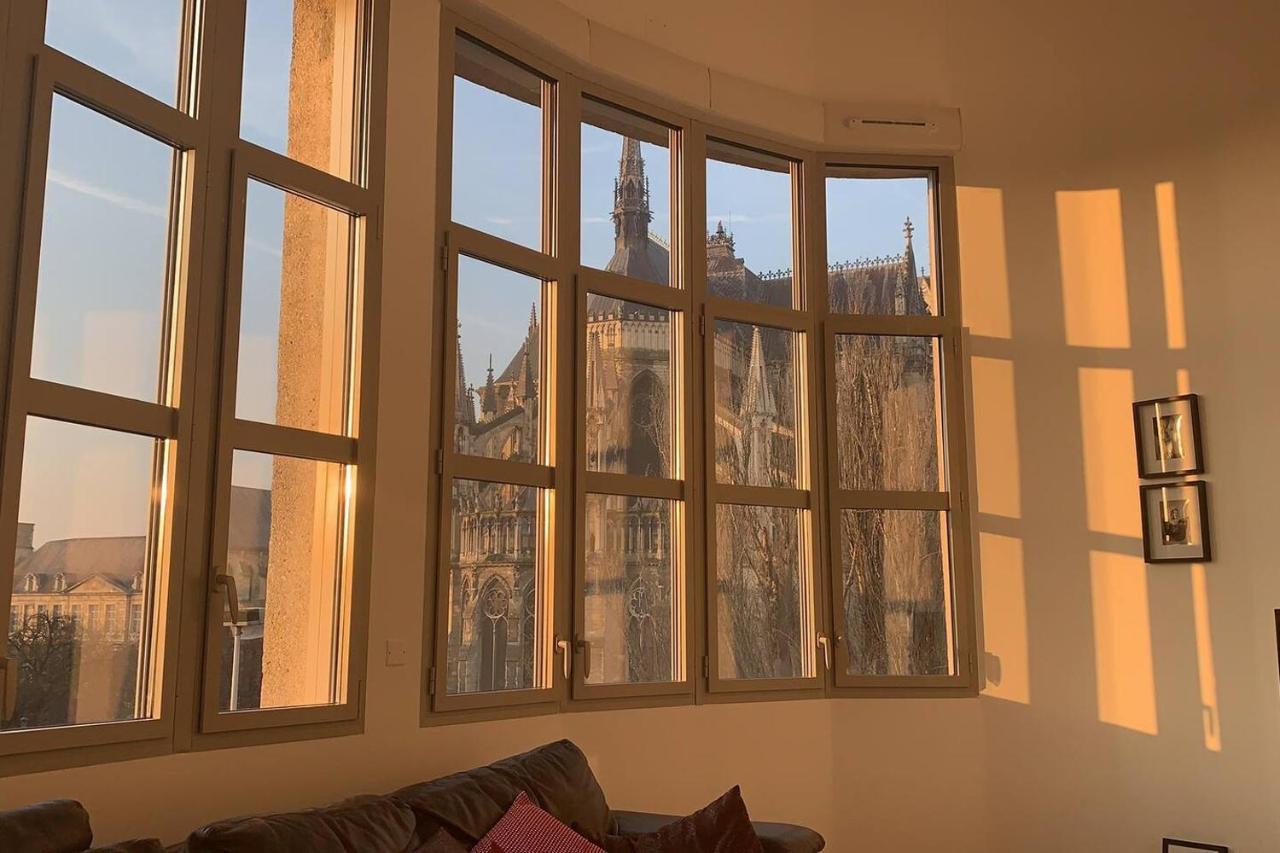Loft Des Sacres - Vue Unique Sur La Cathedrale Apartment Реймс Екстериор снимка